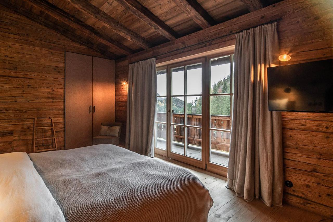 Вилла Luxury Old Wood Mountain Chalet In A Sunny Secluded Location With Gym, Sauna & Whirlpool Шеффау-ам-Вильден-Кайзер Экстерьер фото