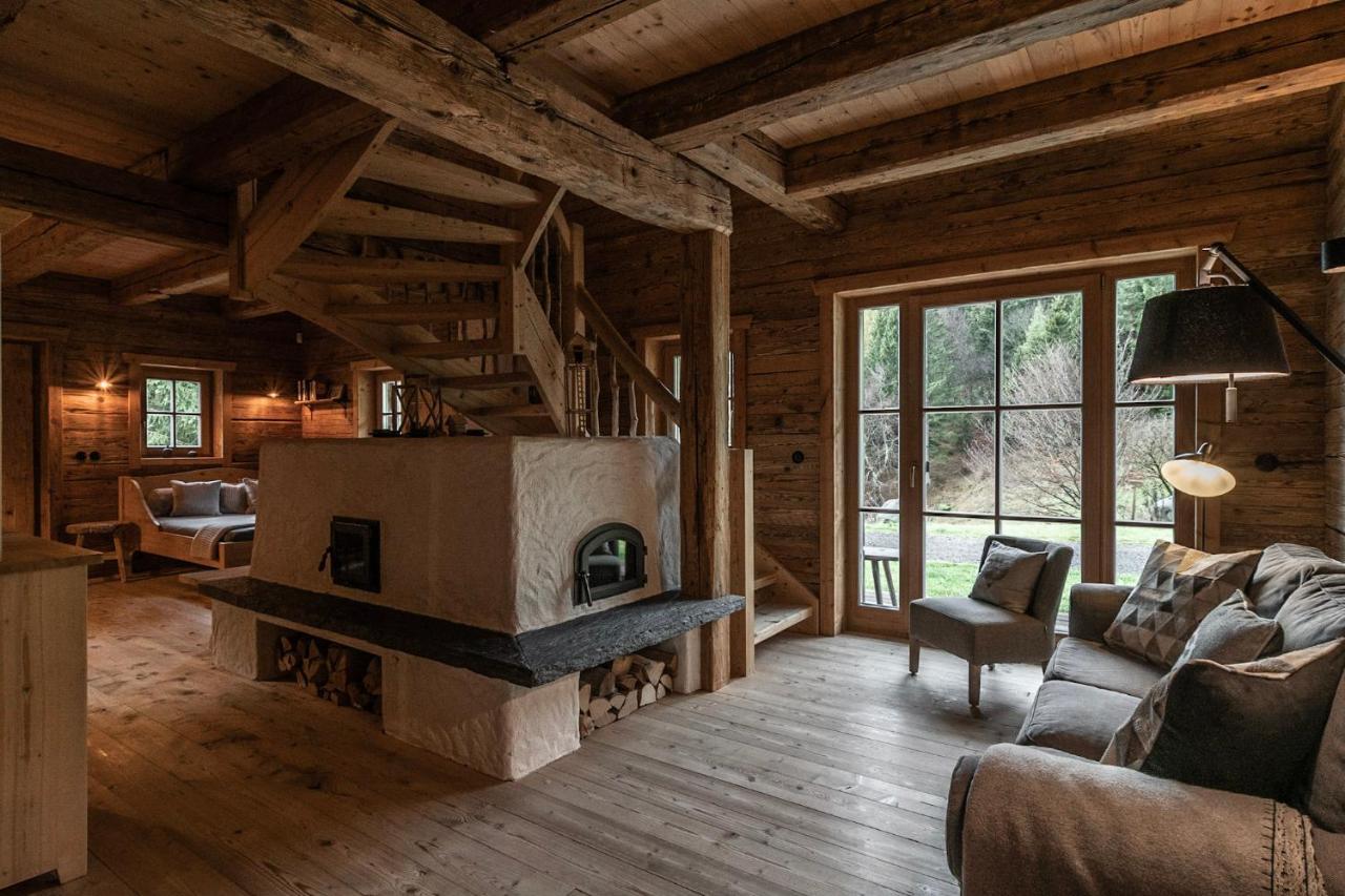 Вилла Luxury Old Wood Mountain Chalet In A Sunny Secluded Location With Gym, Sauna & Whirlpool Шеффау-ам-Вильден-Кайзер Экстерьер фото