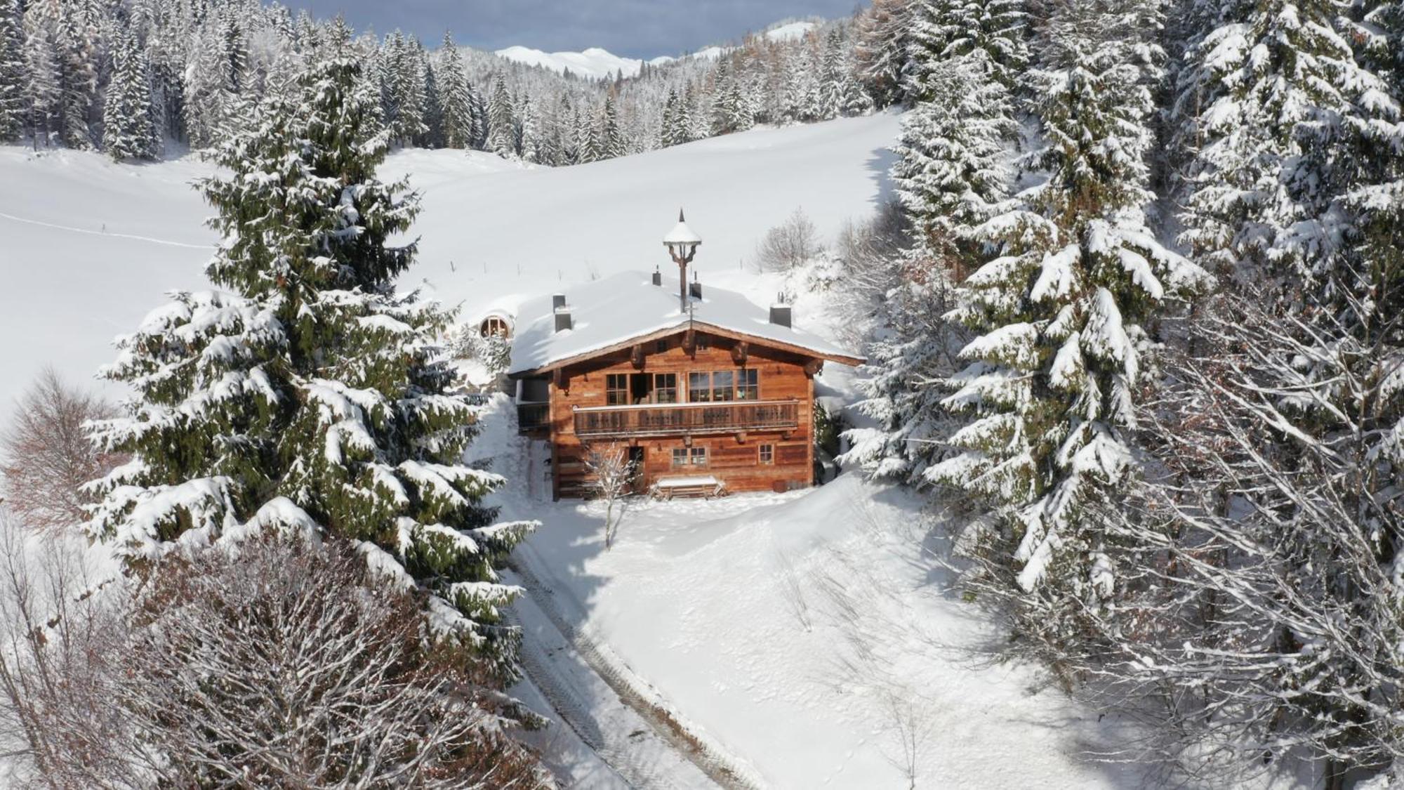 Вилла Luxury Old Wood Mountain Chalet In A Sunny Secluded Location With Gym, Sauna & Whirlpool Шеффау-ам-Вильден-Кайзер Экстерьер фото